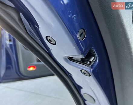 Синий Фольксваген Гольф, объемом двигателя 1.6 л и пробегом 284 тыс. км за 5350 $, фото 97 на Automoto.ua