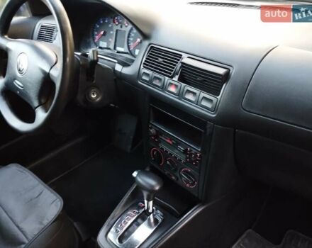 Синий Фольксваген Гольф, объемом двигателя 1.6 л и пробегом 190 тыс. км за 4390 $, фото 20 на Automoto.ua