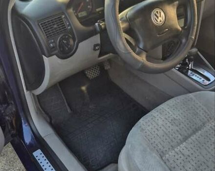 Синий Фольксваген Гольф, объемом двигателя 1.6 л и пробегом 207 тыс. км за 4600 $, фото 8 на Automoto.ua