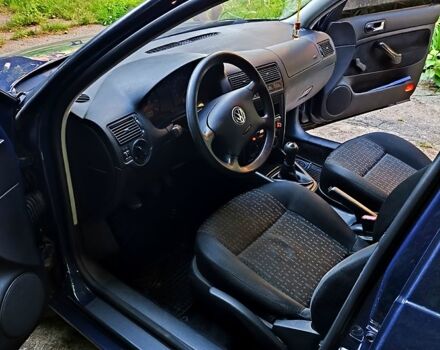 Синий Фольксваген Гольф, объемом двигателя 1.4 л и пробегом 229 тыс. км за 4100 $, фото 3 на Automoto.ua