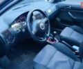 Синий Фольксваген Гольф, объемом двигателя 1.6 л и пробегом 225 тыс. км за 4700 $, фото 5 на Automoto.ua