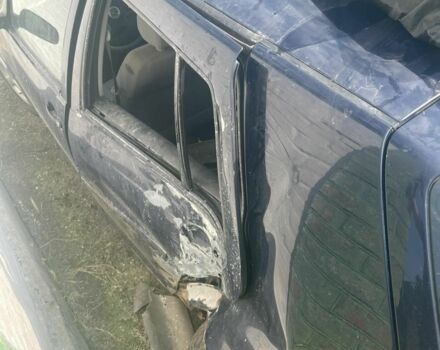 Синий Фольксваген Гольф, объемом двигателя 1.4 л и пробегом 200 тыс. км за 712 $, фото 4 на Automoto.ua