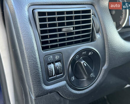 Синий Фольксваген Гольф, объемом двигателя 1.6 л и пробегом 284 тыс. км за 5350 $, фото 39 на Automoto.ua