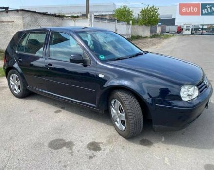 Синий Фольксваген Гольф, объемом двигателя 1.6 л и пробегом 212 тыс. км за 3900 $, фото 2 на Automoto.ua