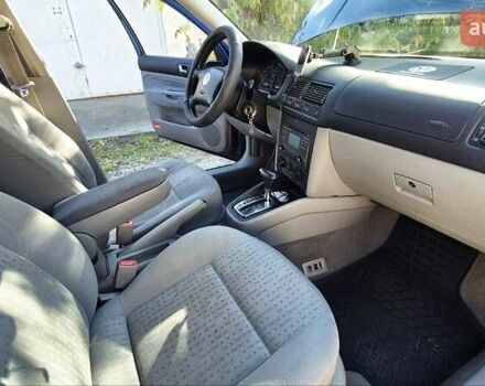 Синий Фольксваген Гольф, объемом двигателя 1.6 л и пробегом 207 тыс. км за 4600 $, фото 4 на Automoto.ua