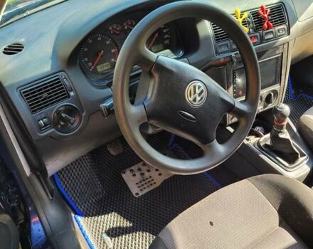 Синий Фольксваген Гольф, объемом двигателя 1.39 л и пробегом 203 тыс. км за 3600 $, фото 10 на Automoto.ua