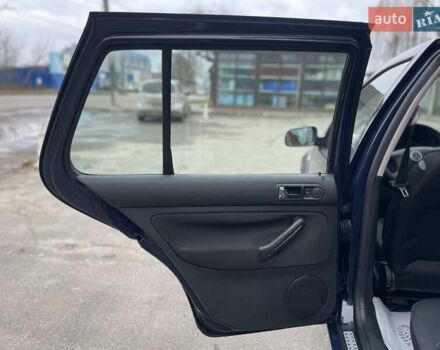 Синий Фольксваген Гольф, объемом двигателя 1.39 л и пробегом 220 тыс. км за 5150 $, фото 21 на Automoto.ua