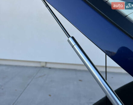 Синий Фольксваген Гольф, объемом двигателя 1.6 л и пробегом 284 тыс. км за 5350 $, фото 92 на Automoto.ua