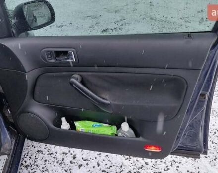 Синий Фольксваген Гольф, объемом двигателя 1.6 л и пробегом 259 тыс. км за 4000 $, фото 41 на Automoto.ua