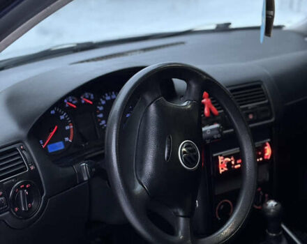 Синий Фольксваген Гольф, объемом двигателя 1.39 л и пробегом 228 тыс. км за 4400 $, фото 16 на Automoto.ua