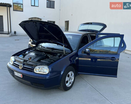 Синий Фольксваген Гольф, объемом двигателя 1.6 л и пробегом 284 тыс. км за 5350 $, фото 107 на Automoto.ua