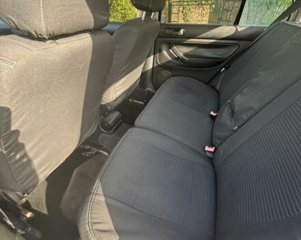 Синий Фольксваген Гольф, объемом двигателя 1.9 л и пробегом 372 тыс. км за 4450 $, фото 6 на Automoto.ua