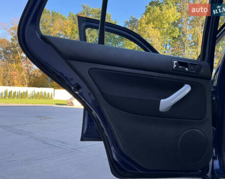 Синий Фольксваген Гольф, объемом двигателя 1.6 л и пробегом 284 тыс. км за 5350 $, фото 62 на Automoto.ua