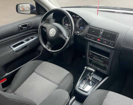 Синий Фольксваген Гольф, объемом двигателя 1.6 л и пробегом 218 тыс. км за 5100 $, фото 12 на Automoto.ua