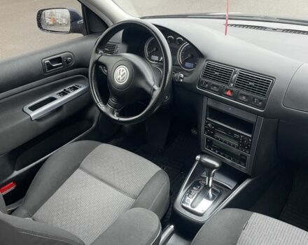 Синий Фольксваген Гольф, объемом двигателя 1.6 л и пробегом 218 тыс. км за 5100 $, фото 9 на Automoto.ua