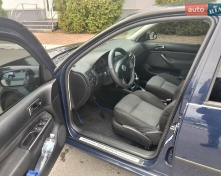 Синий Фольксваген Гольф, объемом двигателя 1.39 л и пробегом 254 тыс. км за 4250 $, фото 19 на Automoto.ua