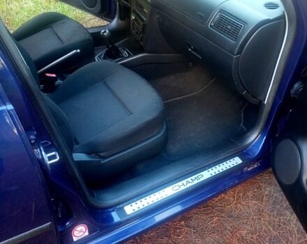 Синий Фольксваген Гольф, объемом двигателя 1.4 л и пробегом 195 тыс. км за 4500 $, фото 4 на Automoto.ua