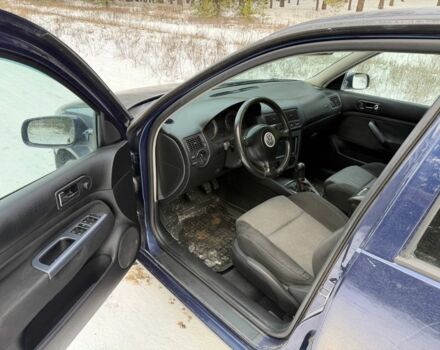 Синий Фольксваген Гольф, объемом двигателя 1.9 л и пробегом 220 тыс. км за 3950 $, фото 11 на Automoto.ua