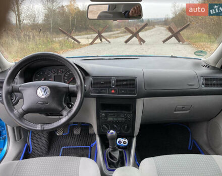 Синій Фольксваген Гольф, об'ємом двигуна 1.39 л та пробігом 204 тис. км за 4399 $, фото 28 на Automoto.ua