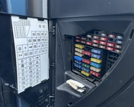 Синий Фольксваген Гольф, объемом двигателя 1.4 л и пробегом 274 тыс. км за 4900 $, фото 21 на Automoto.ua