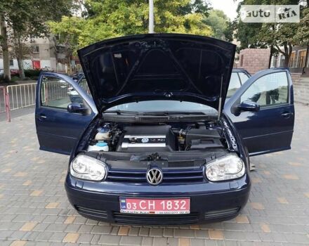 Синий Фольксваген Гольф, объемом двигателя 1.6 л и пробегом 167 тыс. км за 5777 $, фото 64 на Automoto.ua