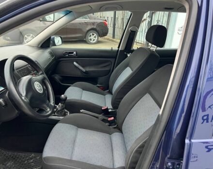 Синий Фольксваген Гольф, объемом двигателя 1.4 л и пробегом 260 тыс. км за 3999 $, фото 6 на Automoto.ua