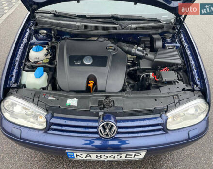 Синий Фольксваген Гольф, объемом двигателя 1.6 л и пробегом 218 тыс. км за 5100 $, фото 26 на Automoto.ua