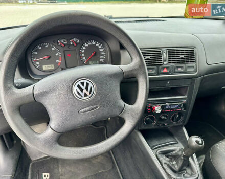 Синий Фольксваген Гольф, объемом двигателя 1.6 л и пробегом 190 тыс. км за 4300 $, фото 42 на Automoto.ua