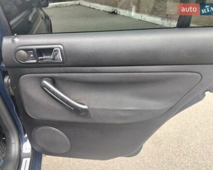 Синий Фольксваген Гольф, объемом двигателя 1.39 л и пробегом 254 тыс. км за 4250 $, фото 45 на Automoto.ua