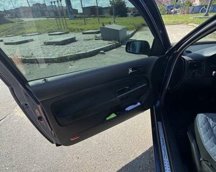 Синий Фольксваген Гольф, объемом двигателя 1.6 л и пробегом 280 тыс. км за 5300 $, фото 9 на Automoto.ua