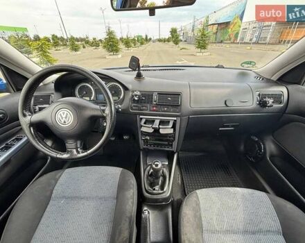 Синій Фольксваген Гольф, об'ємом двигуна 1.6 л та пробігом 256 тис. км за 3999 $, фото 10 на Automoto.ua