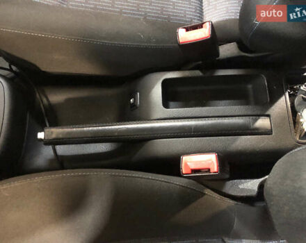 Синий Фольксваген Гольф, объемом двигателя 1.6 л и пробегом 230 тыс. км за 5000 $, фото 18 на Automoto.ua