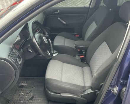 Синий Фольксваген Гольф, объемом двигателя 1.6 л и пробегом 218 тыс. км за 5100 $, фото 10 на Automoto.ua