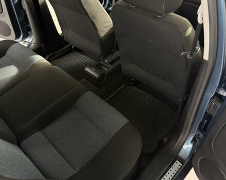 Синий Фольксваген Гольф, объемом двигателя 1.39 л и пробегом 183 тыс. км за 5150 $, фото 39 на Automoto.ua