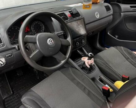 Синій Фольксваген Гольф, об'ємом двигуна 1.6 л та пробігом 260 тис. км за 5000 $, фото 1 на Automoto.ua