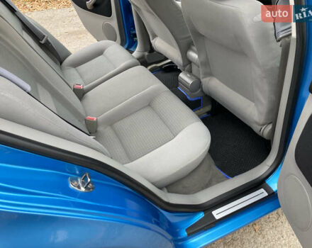 Синій Фольксваген Гольф, об'ємом двигуна 1.39 л та пробігом 204 тис. км за 4399 $, фото 35 на Automoto.ua