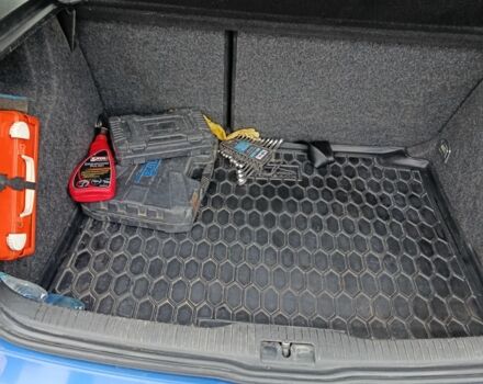 Синій Фольксваген Гольф, об'ємом двигуна 1.6 л та пробігом 266 тис. км за 3200 $, фото 5 на Automoto.ua