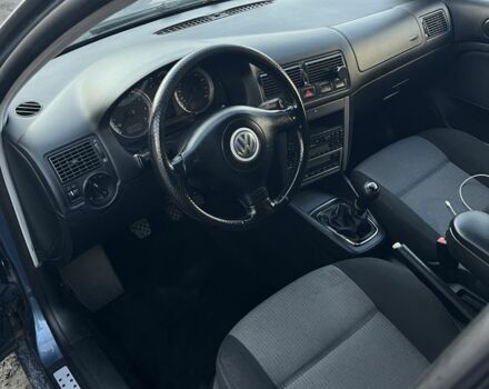 Синий Фольксваген Гольф, объемом двигателя 1.4 л и пробегом 274 тыс. км за 4900 $, фото 9 на Automoto.ua