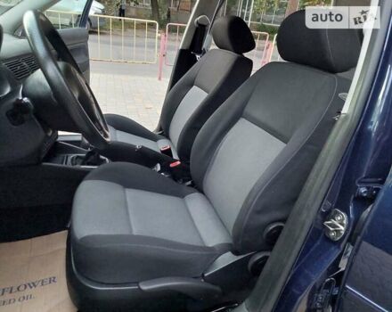 Синий Фольксваген Гольф, объемом двигателя 1.6 л и пробегом 167 тыс. км за 5777 $, фото 47 на Automoto.ua