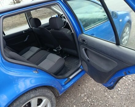 Синій Фольксваген Гольф, об'ємом двигуна 1.6 л та пробігом 266 тис. км за 3200 $, фото 3 на Automoto.ua