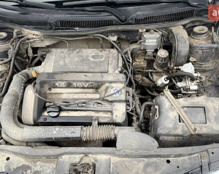 Синий Фольксваген Гольф, объемом двигателя 1.39 л и пробегом 366 тыс. км за 3800 $, фото 8 на Automoto.ua