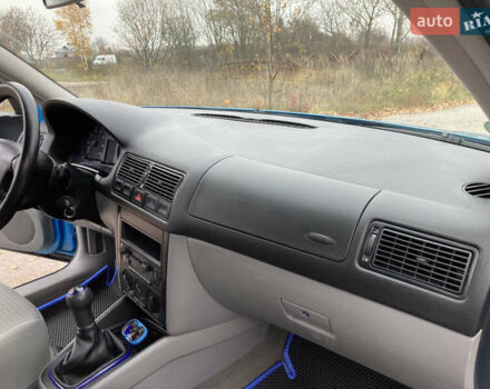 Синій Фольксваген Гольф, об'ємом двигуна 1.39 л та пробігом 204 тис. км за 4399 $, фото 37 на Automoto.ua