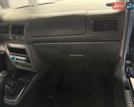 Синий Фольксваген Гольф, объемом двигателя 1.39 л и пробегом 183 тыс. км за 5150 $, фото 44 на Automoto.ua