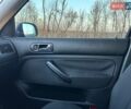 Синий Фольксваген Гольф, объемом двигателя 1.6 л и пробегом 250 тыс. км за 4350 $, фото 30 на Automoto.ua