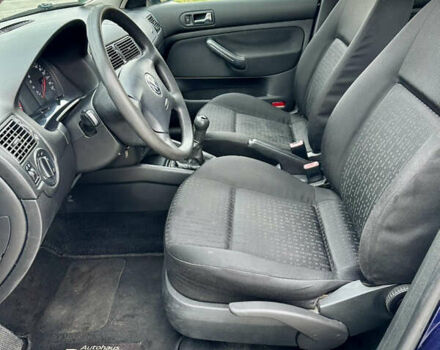 Синий Фольксваген Гольф, объемом двигателя 1.6 л и пробегом 190 тыс. км за 4300 $, фото 26 на Automoto.ua