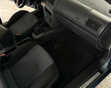 Синий Фольксваген Гольф, объемом двигателя 1.39 л и пробегом 183 тыс. км за 5150 $, фото 43 на Automoto.ua