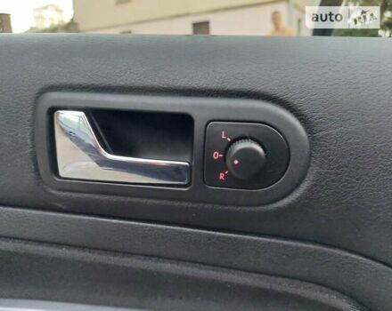 Синий Фольксваген Гольф, объемом двигателя 1.6 л и пробегом 167 тыс. км за 5777 $, фото 61 на Automoto.ua