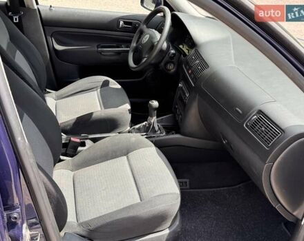 Синий Фольксваген Гольф, объемом двигателя 1.4 л и пробегом 266 тыс. км за 4799 $, фото 18 на Automoto.ua