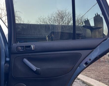 Синий Фольксваген Гольф, объемом двигателя 1.4 л и пробегом 274 тыс. км за 4900 $, фото 13 на Automoto.ua