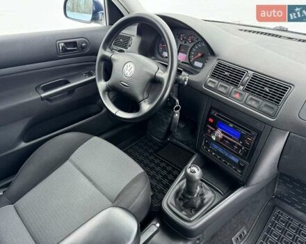 Синий Фольксваген Гольф, объемом двигателя 1.6 л и пробегом 182 тыс. км за 4999 $, фото 14 на Automoto.ua